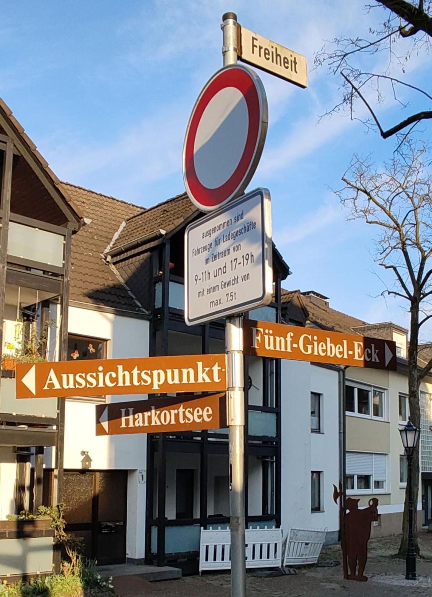 Hotel Fuenf Giebel Eck In Der Freiheit Am Ruhrtalradweg à Wetter  Extérieur photo