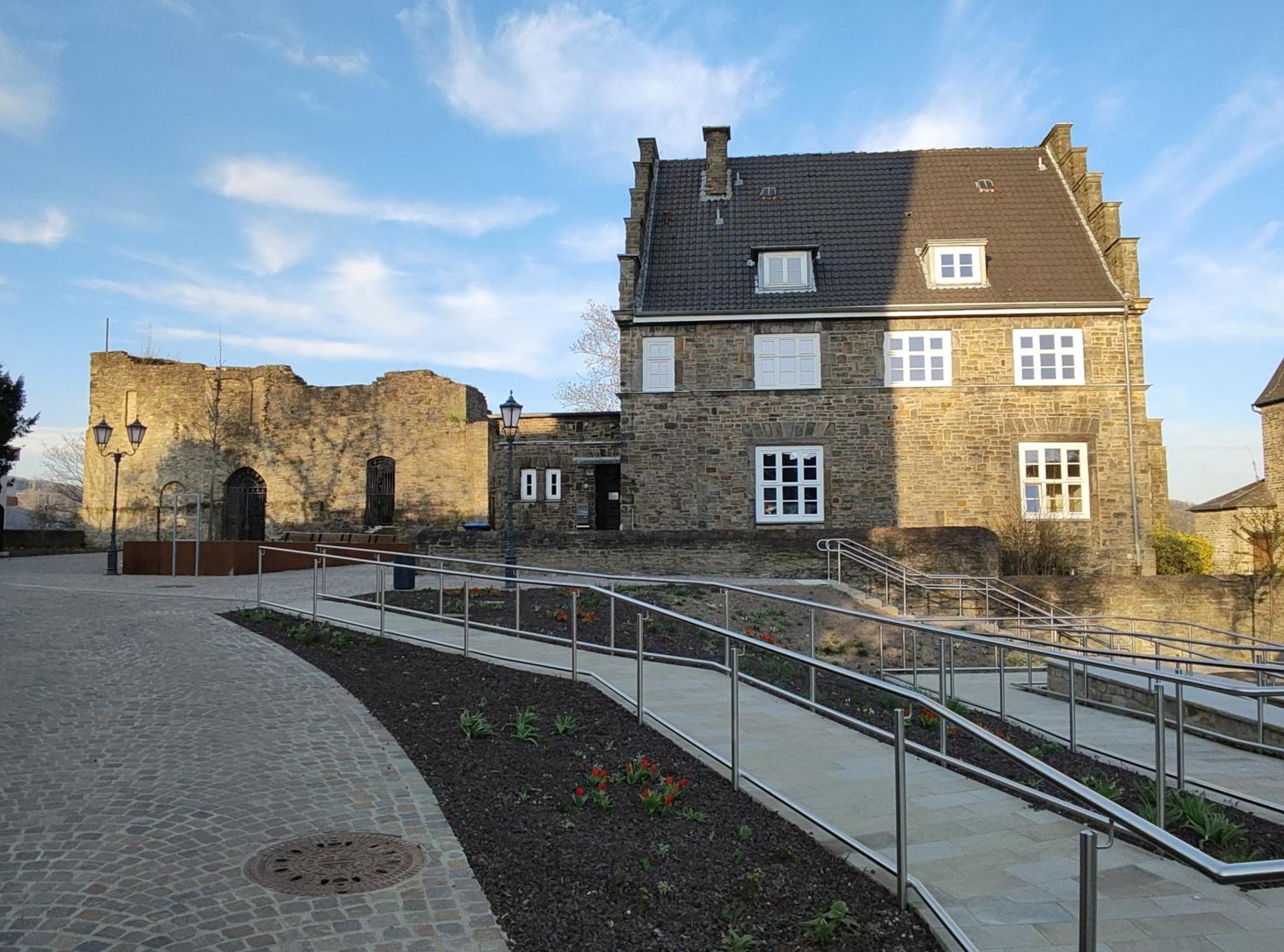 Hotel Fuenf Giebel Eck In Der Freiheit Am Ruhrtalradweg à Wetter  Extérieur photo