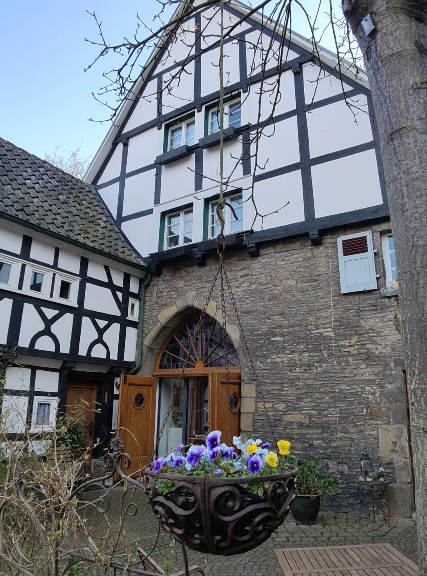 Hotel Fuenf Giebel Eck In Der Freiheit Am Ruhrtalradweg à Wetter  Extérieur photo