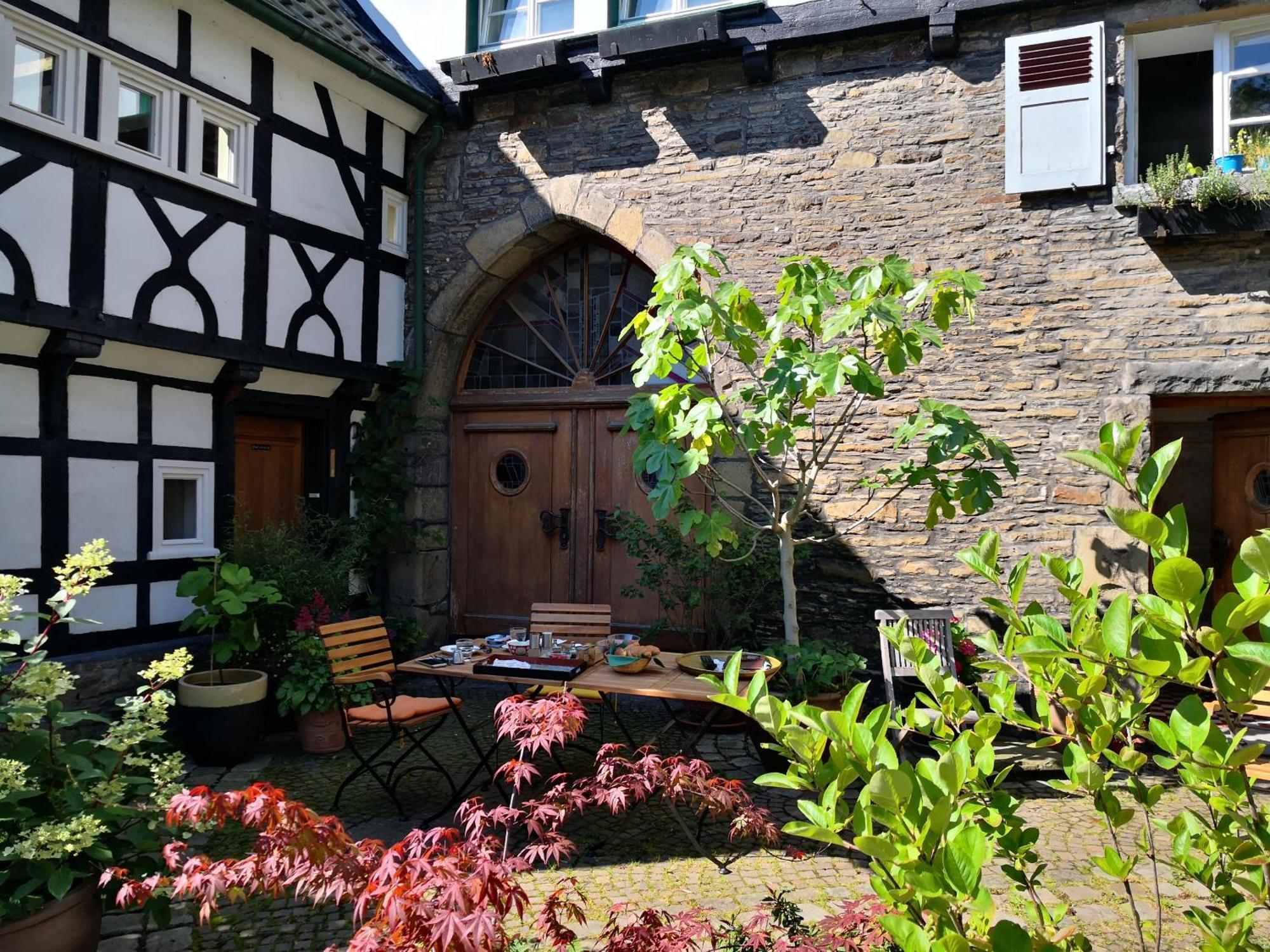 Hotel Fuenf Giebel Eck In Der Freiheit Am Ruhrtalradweg à Wetter  Extérieur photo