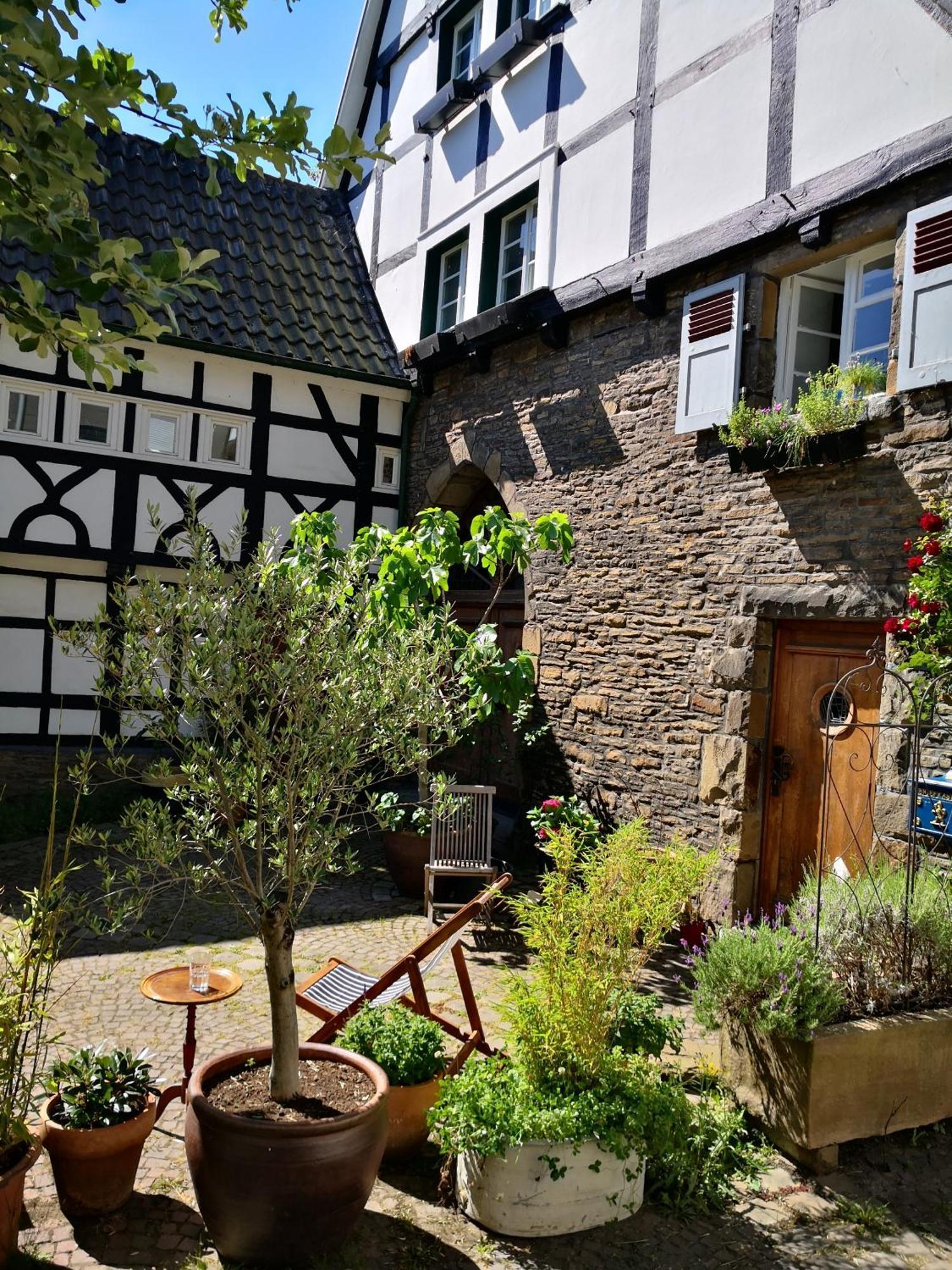 Hotel Fuenf Giebel Eck In Der Freiheit Am Ruhrtalradweg à Wetter  Extérieur photo